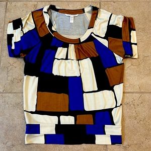 Diane von Furstenberg scoop neck short sleeve blouse